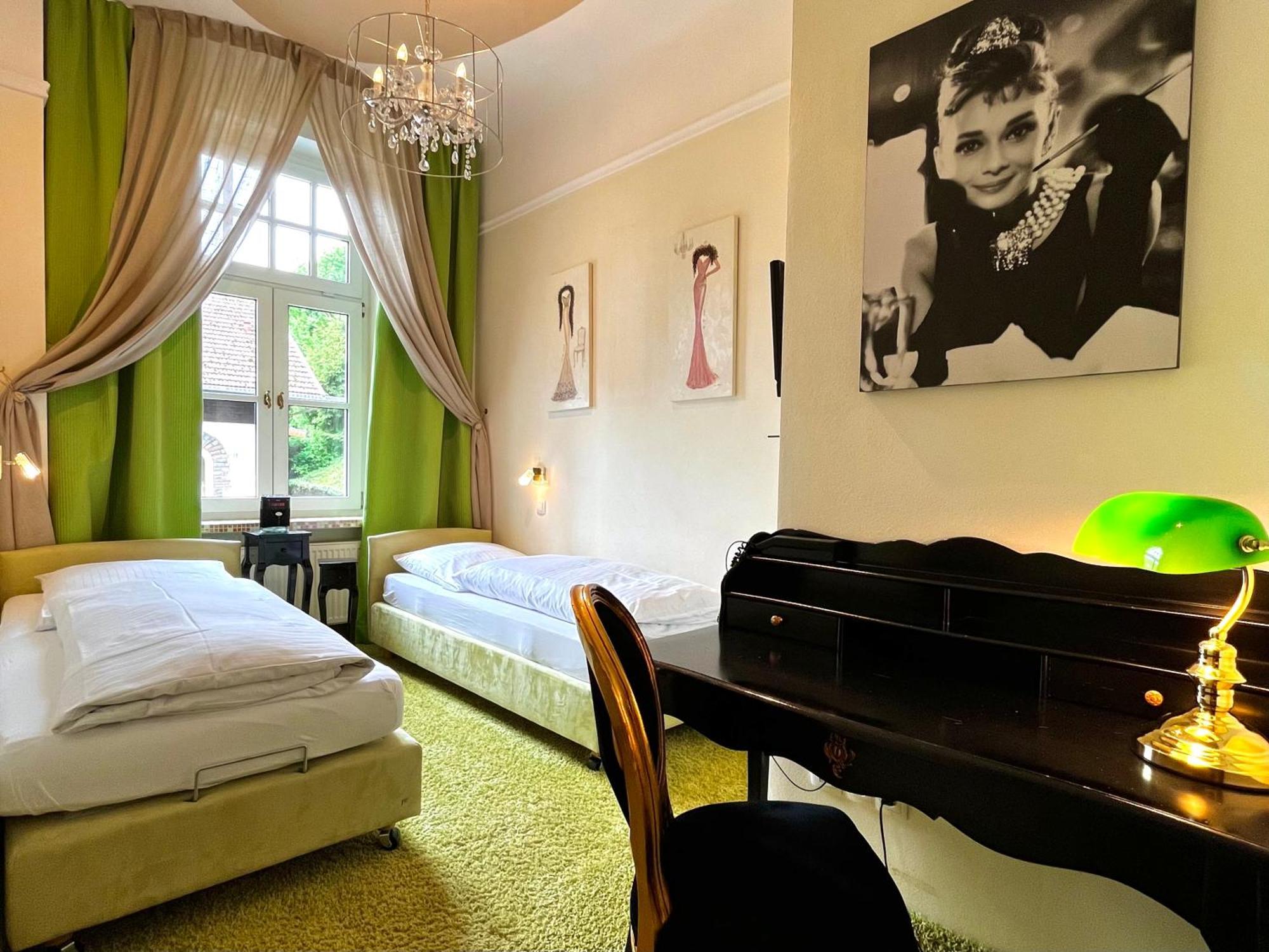 Park Villa Zentral Am Mittelrhein - Zimmer & Apartments Боппард Экстерьер фото